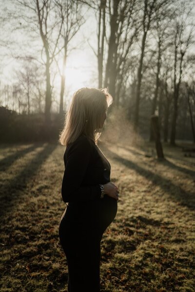 Zwangerschapsshoot oldenzaal, zwangerschapsshoot twente, fotografie zwangerschap, pregnancyshoot, zwangerschap overijssel, BEAU À BO, pure foto's