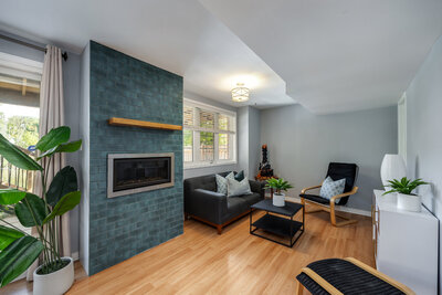 81 Nelson apt living (1)