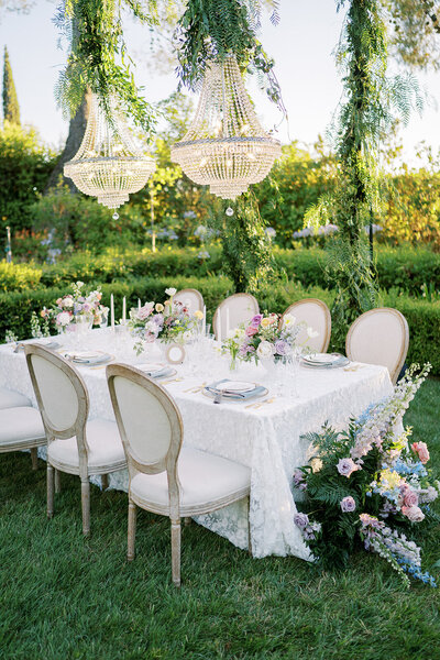 wedding table expertly styled by Central Coast Wedding Planner