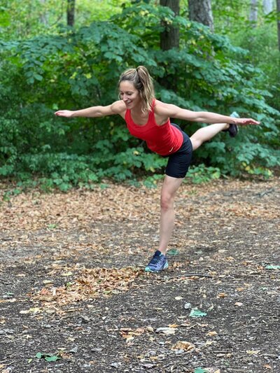 Pilates, Ernährungstraining und zyklusorientiertes Training in den Bezirken Mödling und Baden für ganzheitliches Wohlbefinden – sowie Fit im Büro: Dein Team-Training für mehr Gesundheit am Arbeitsplatz.