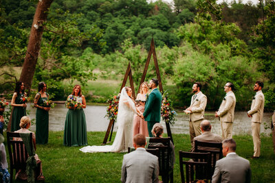 elopement shenandoah national park | eloping in shenandoah | shenandoah woods | luray caverns  photo session