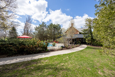 832 Hwy 7A rear (3)