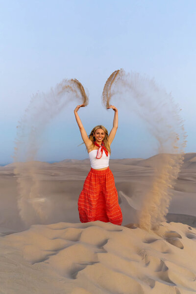 travel influencer paragliding