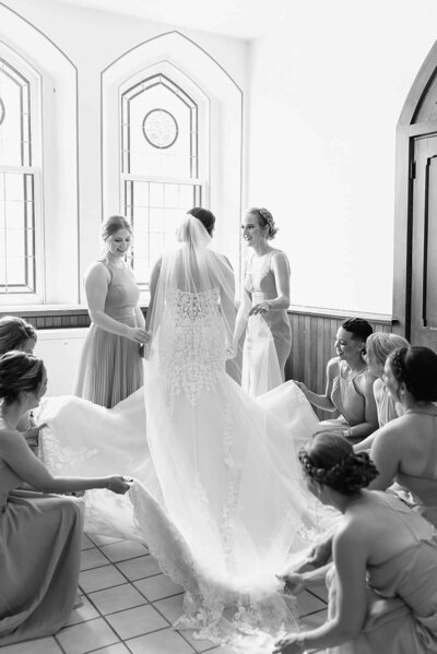 Bret and Brandie Evansville Owensboro Weddings Black and White Gallery38