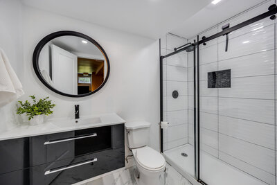 916 Barbados bsmt bath