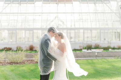 close up photo of brides ring at washington wedding at red barn farms colton washington