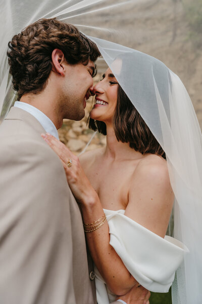 bride and groom wedding photo by Minnesota wedding photographer, Kelly Friday Photography.