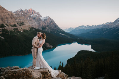 Couple getting married in Banff National Park