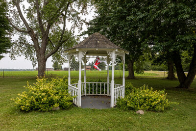 4553 Solina gazebo