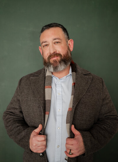 accountant photographer by Portland Headshot Photographer