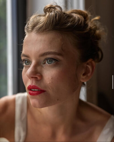 Bridal Hairstylist offering bridal hair and make up in  South West  England.