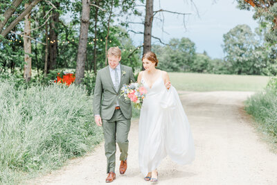 Summer Wedding at Ivory North Co. in MInnesota