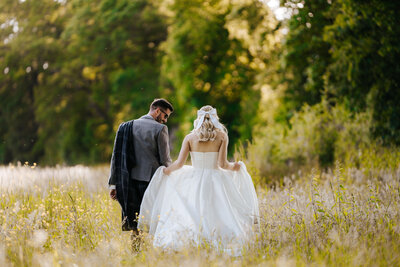 natural, relaxed and candid wedding photography in Glasgow