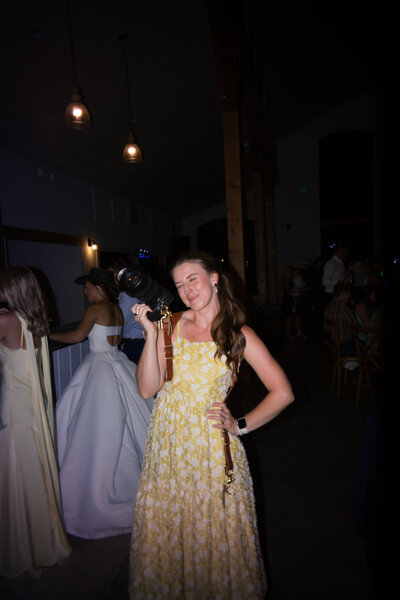 Lainie Arnold Photography - Madison + Devin Wedding Previews-200