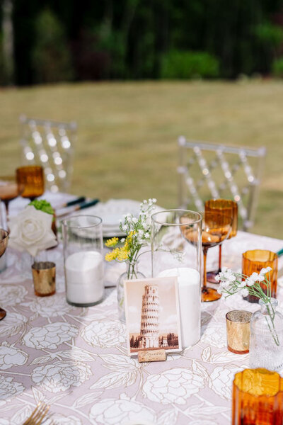 Place setting designed by event planner Raleigh