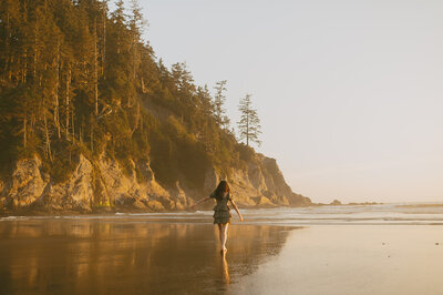 oregon coast senior portrait at the beach
