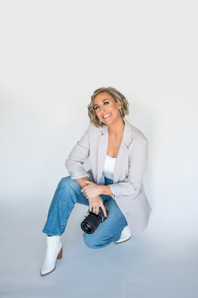 indoor mini sessions cake smash