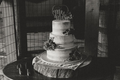 photo of wedding cake