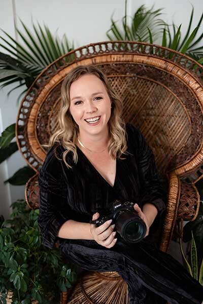 Emily Alwood - emmiclaire wedding photographer