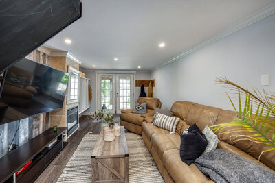 126 Pine Point family room (4)