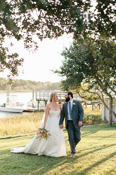 Light blue bridesmaid dresses and bouquets