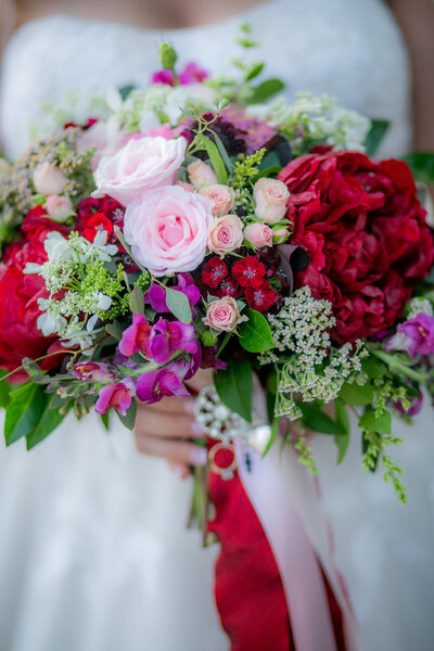 Morningside-Inn-MD-wedding-florist-Sweet-Blossoms-bridal-bouquet-Turner-Photography