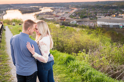mt washington pittsburgh engagement photo overlooking ohio river