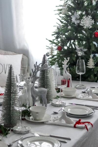 table arrangement decor setting christmas new eve year event planner Pearl Ivy Events