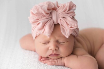 Knoxville newborn photographer, newborn portraits Knoxville, newborn baby photography near me Knoxville