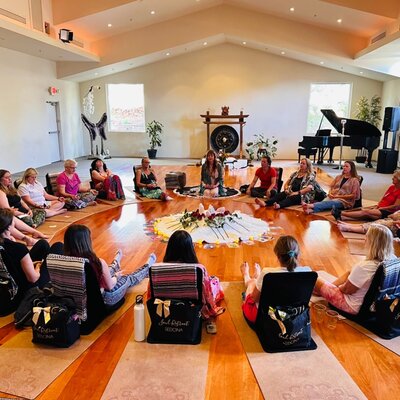dana haines shamanic practioner in Sedona Arizona for her womens wellness  spiritual retreat