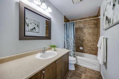 916 Barbados main bath