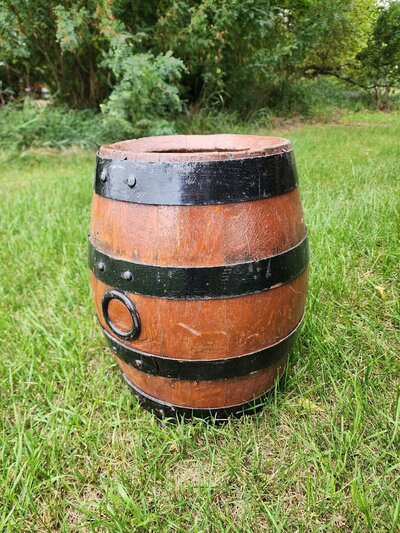 wood barrel wedding decor