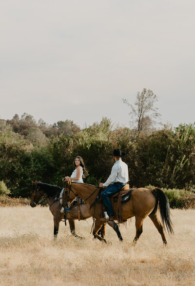 Couple on Horseback | Tori Stanton Photo