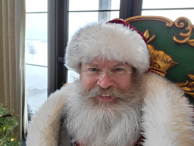 The Idaho Falls Santa at the Gun Shop