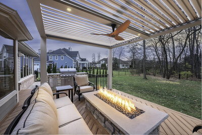 Enhance the beauty of your backyard with Signature Decks' artisanal pergolas, showcasing impeccable craftsmanship and exceptional attention to detail for residents of Perrysburg, Ohio and beyond.