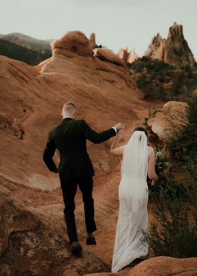 andres-molina-b5hZ0KFoLB0-unsplash