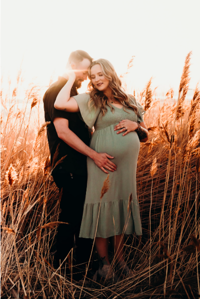 Outdoor Pregnancy Announcements Photographer in Utah