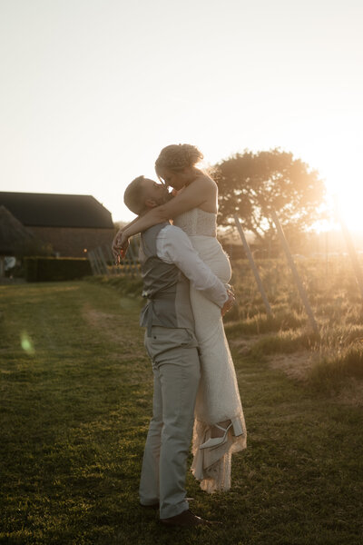 Outdoor engagement photo session by the cliff in Devon