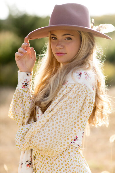 teen-girl-sunlit-field - Paige P Photography