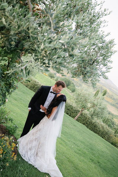 I'm an Australian photographer based in Italy with a passion for capturing life’s most joyous moments—weddings and celebrations filled with authenticity and spontaneity. 