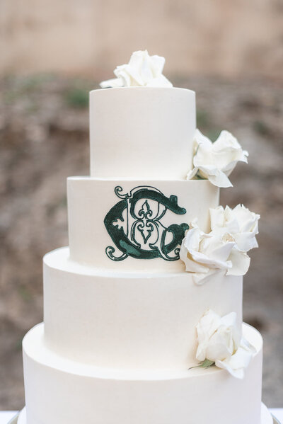 white Wedding Cake