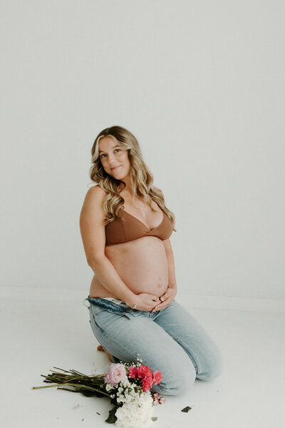 Maternity photos in a Chicago studio