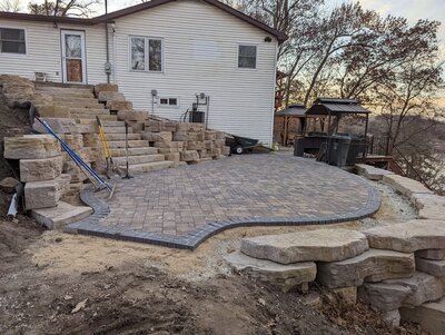 Cedar-Rapids-Iowa-landscaping-lawn-care-treatments-_20221102_225648002