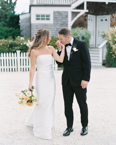 Emily March Photography Wilmington, North Carolina and Destination Wedding Engagement Photographer Heirloom Photography for Memorable Gatherings Light Airy Sentimental Imagery Images Weddings_Castle Hill Inn Wedding - 026