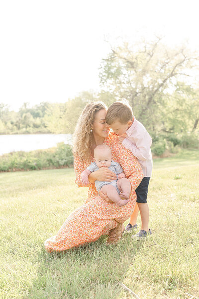 mom and 2 sons during spring minis in Fairfax County, VA