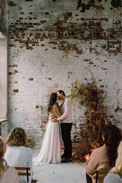 Hannika Gabrielsson is an engagement and wedding photographer  whose mission is to capture the love between two  people.