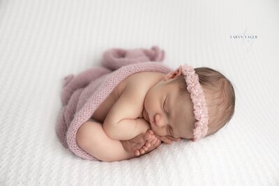 Knoxville newborn photographer, newborn portraits Knoxville, newborn baby photography near me Knoxville