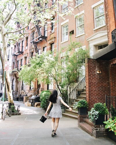 a 20-something skincare-obsessed entrepreneur and licensed esthetician living in New York City