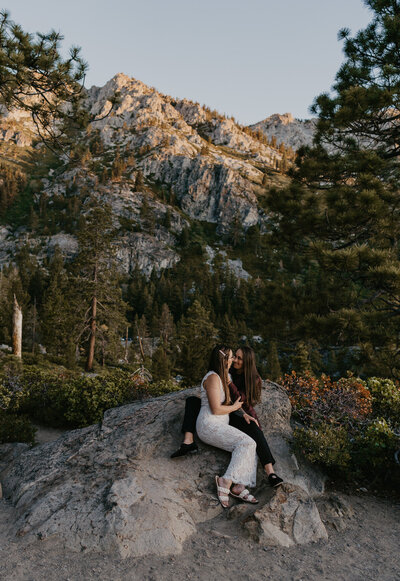 Lovers on a Ledge | Tori Stanton Photo