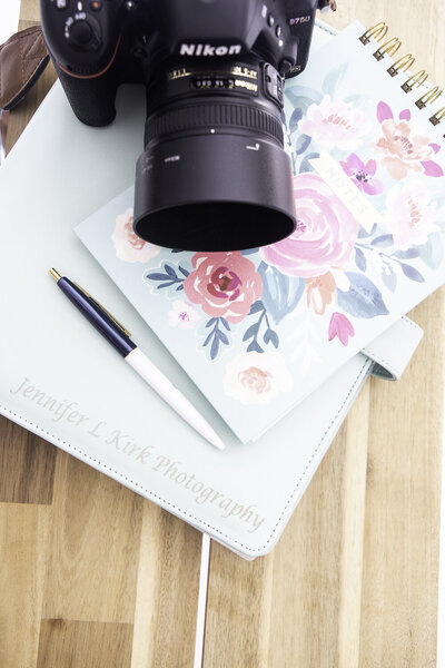 Journal to set up newborn photography sessions in Mckinney.